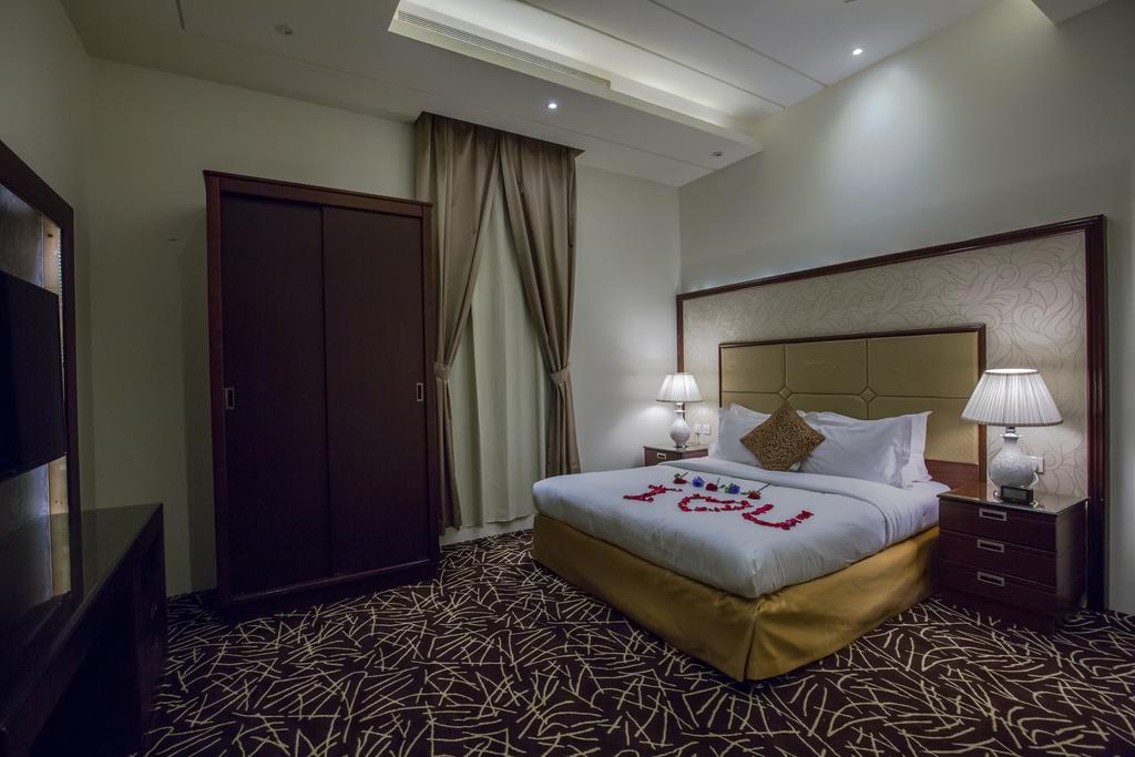 Rest Night Hotel Apartment Riadh Exterior foto A bedroom at the hotel